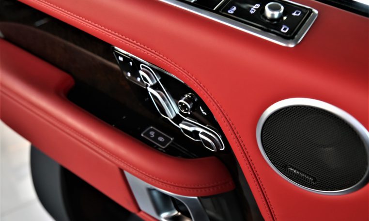 2020 RANGE ROVER VOGUE SE P525